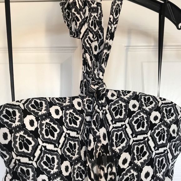 EUC Apt. 9 Black & White Printed Halter Bra Top - Picture 6 of 6